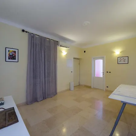 Hintown Castelletto City Semesterbostad Genua